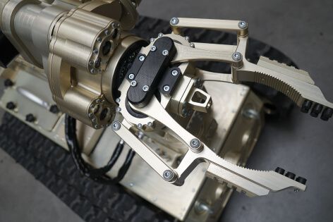 Close-up detail of Rhyno EOD’s gripper, engineered for precise handling in high-risk EOD tasks.